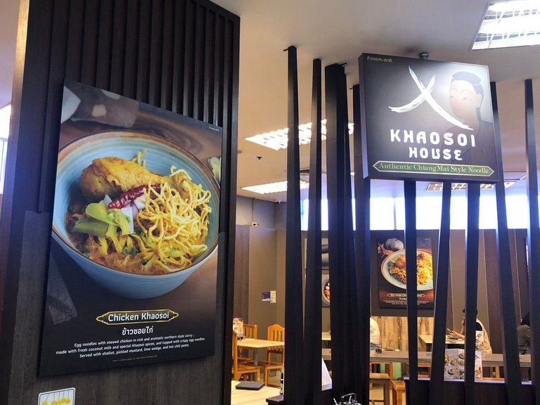 LINE_ALBUM_khaosoi house_231030_28.jpg