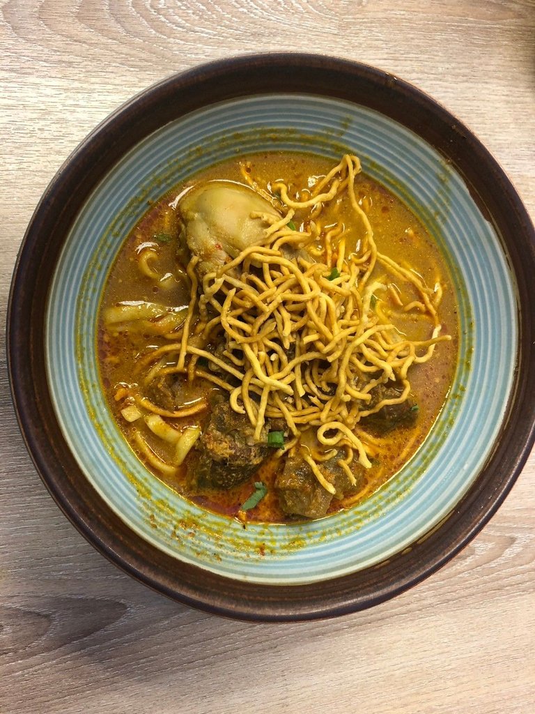 LINE_ALBUM_khaosoi house_231030_10.jpg