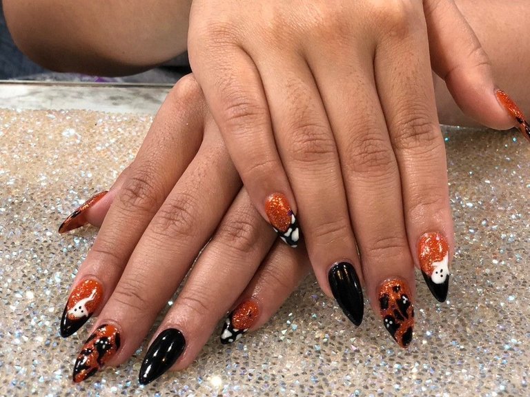 LINE_ALBUM_nails halloween_231028_106.jpg