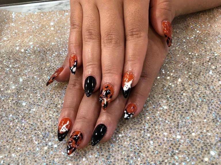 LINE_ALBUM_nails halloween_231028_103.jpg