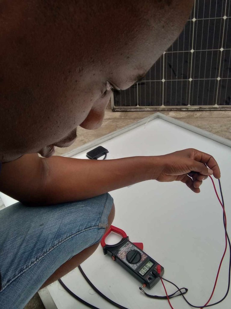 DIY: Fixing Minor Issues in Your Solar Panel to Enhance Its Efficiency and Save Money || Cómo solucionar pequeños problemas en su panel solar para mejorar su eficiencia y ahorrar dinero. (ENG/ESP)