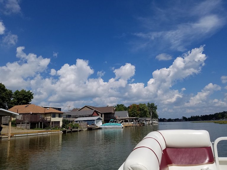 Many people have homes backing right up to the side of the lake