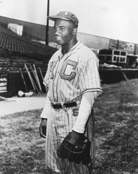 477px-Jackie_Robinson_Kansas_City_Monarchs.jpg