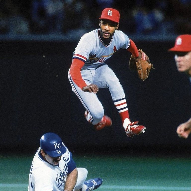 29919d62-738b-4afd-b96d-aacf8af1b070-large1x1_ozzie_smith.jpg