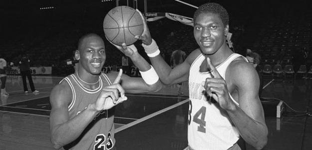 michael-jordan-draft-hakeem-olajuwon.jpg