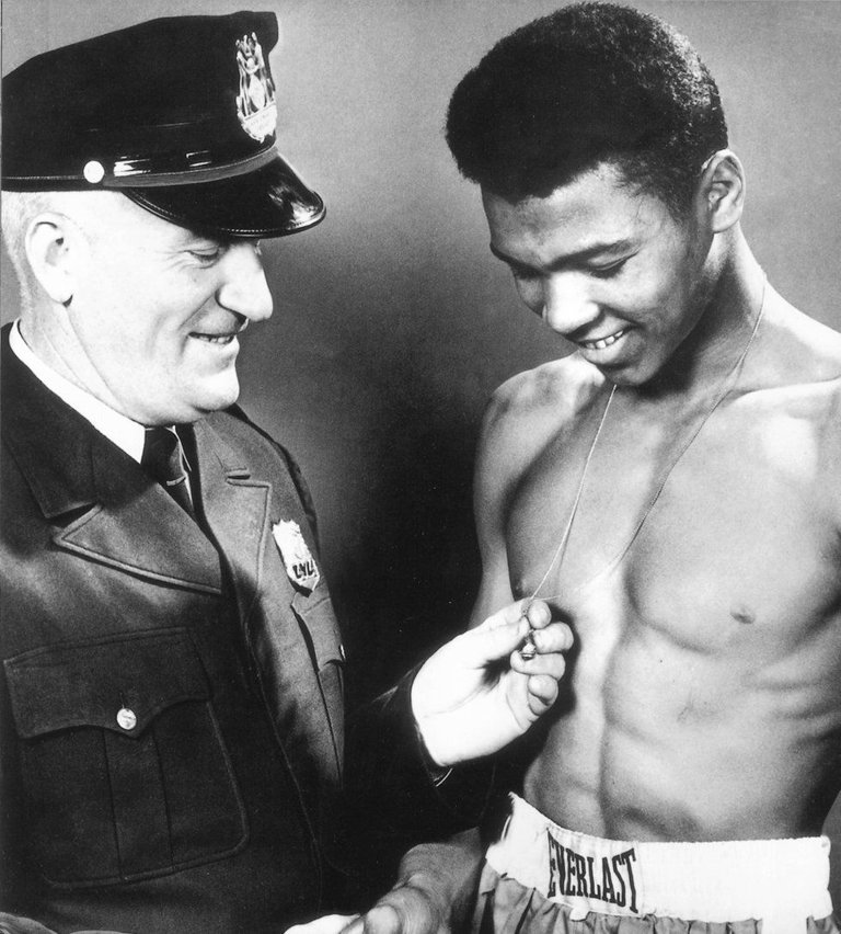 Muhammad Ali, 'Rey del Boxeo' 1.jpeg