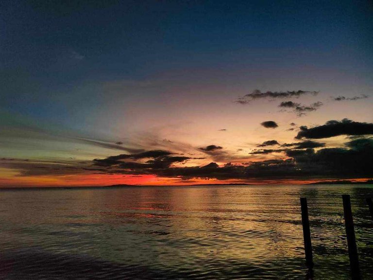 A beautiful sunset by the Camotes sea.