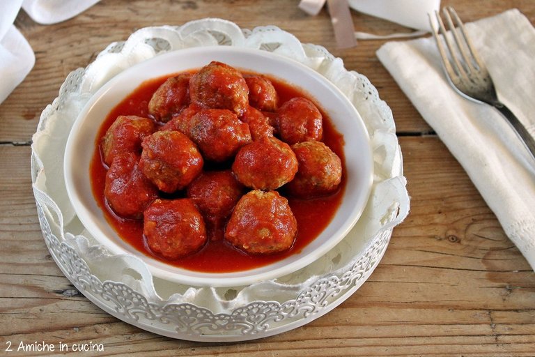 Polpette-al-sugo-Ricetta-tipica-della-cucina-umbra-1.jpg