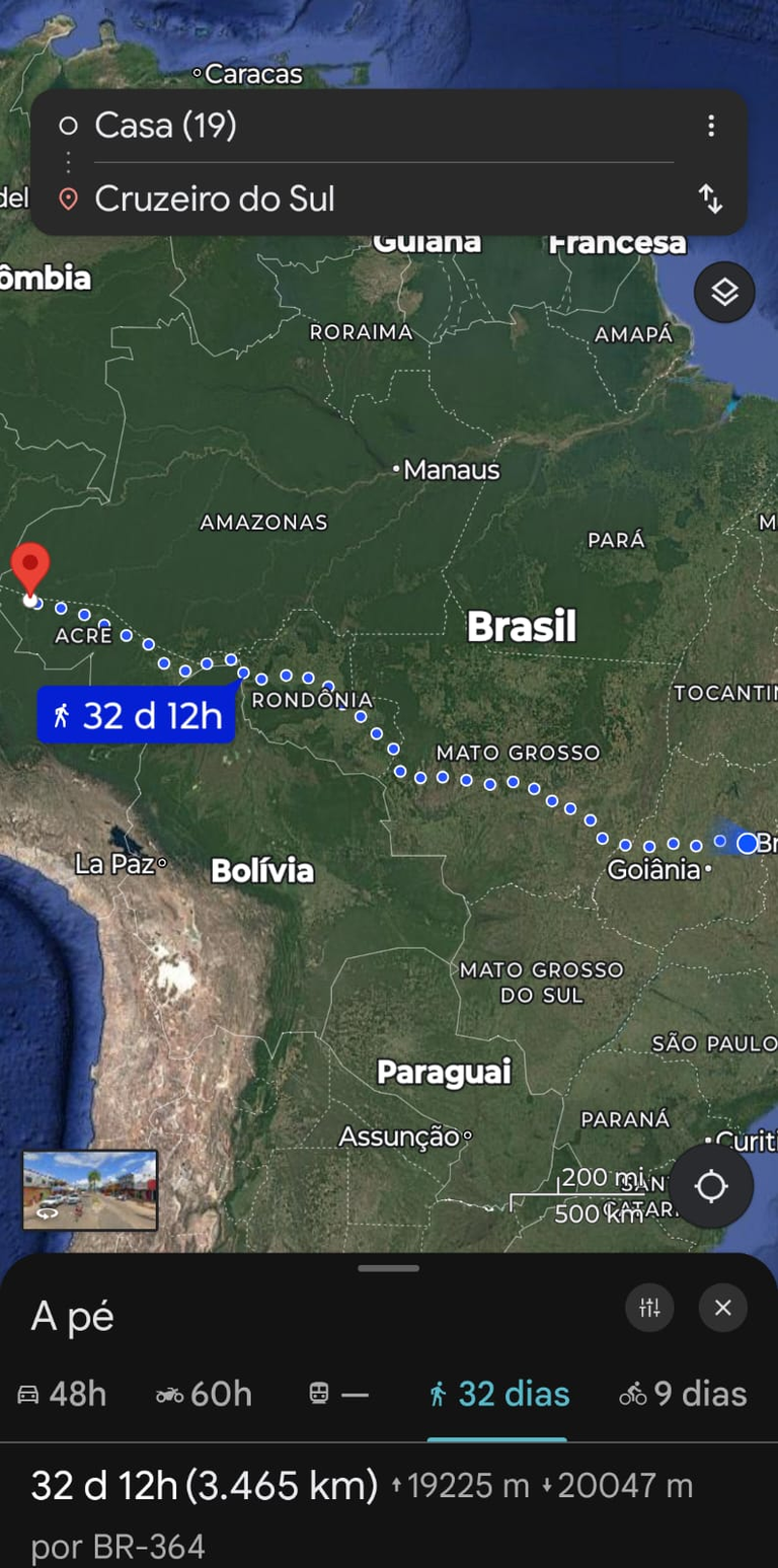 32 dias caminhando, pra chegar até onde mora minha caçula. De avião dá 3 horas e meia - e cerca de cinco mil reais 🤑 - e na ida a gente avança dois fusos horários, pra recuperá-los na volta