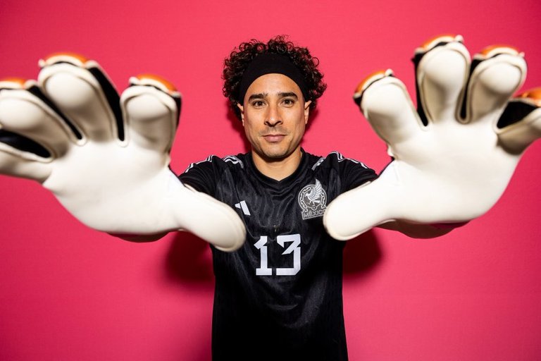 Guillermo Ochoa.jpg