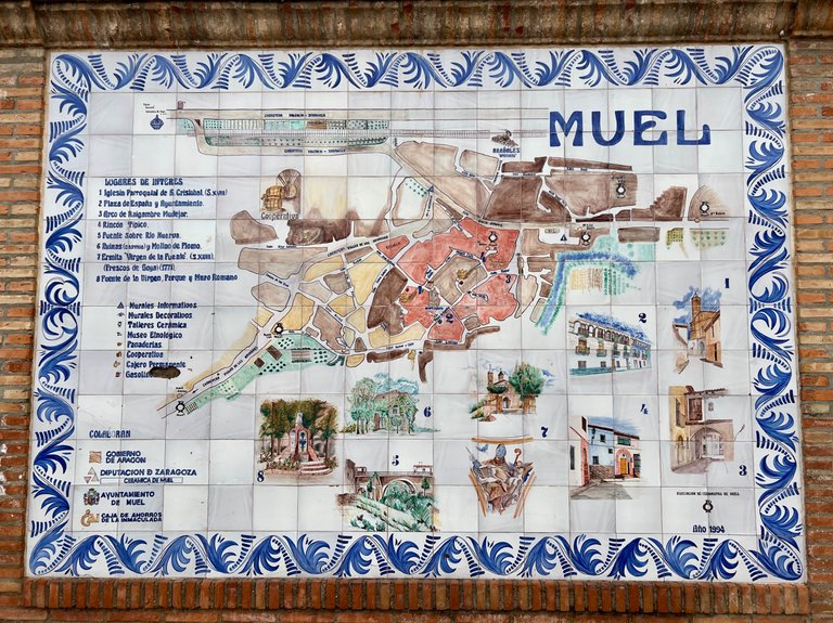 Paseando por Muel, el pueblo de la cerámica // Strolling through Muel, the pottery village