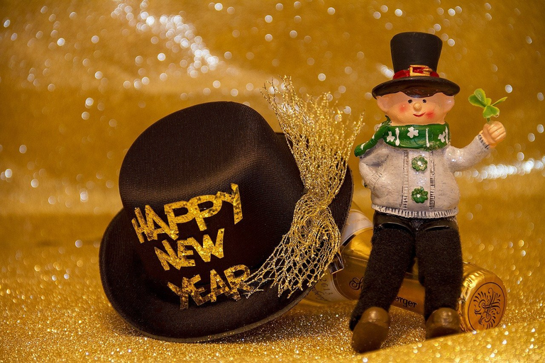 new-years-eve-3036573_1280.png