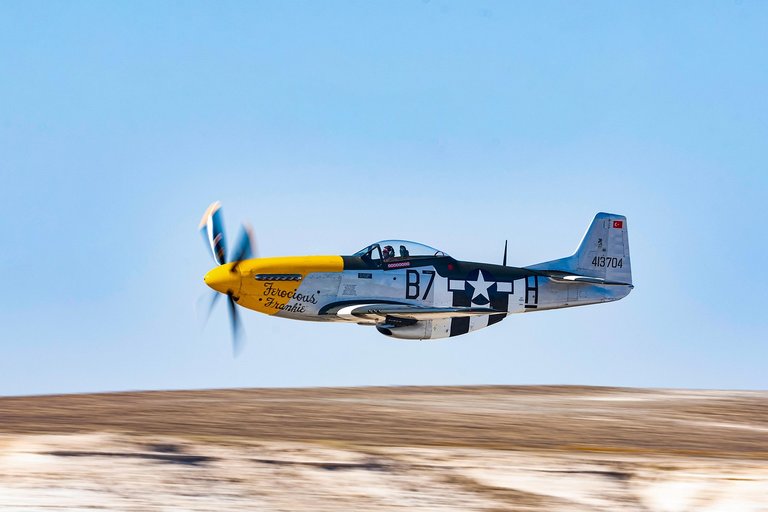 airplane-8315886_1280.jpg