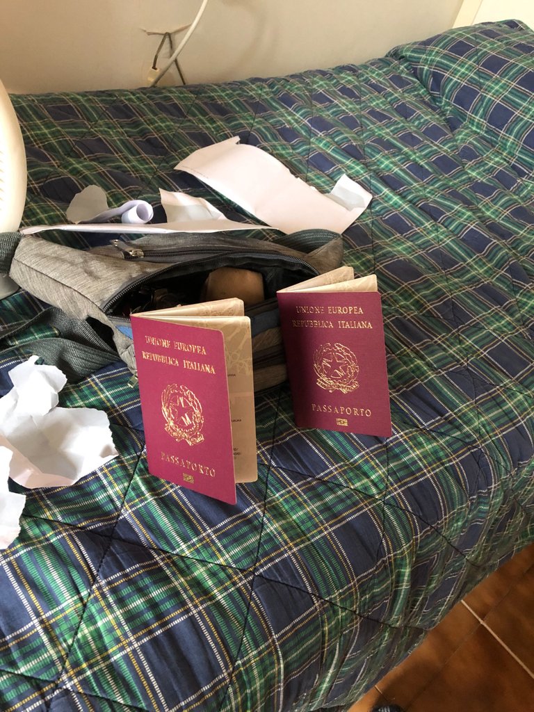 passaporti .jpg
