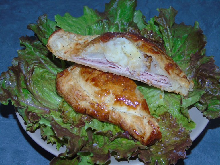 feuilletéjambon (9).JPG