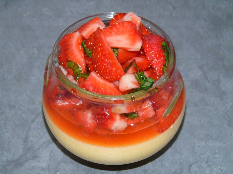 fraises et crèmepatissiere (4).JPG