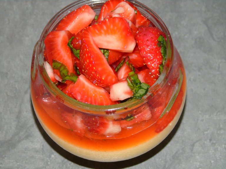 fraises et crèmepatissiere (6).JPG