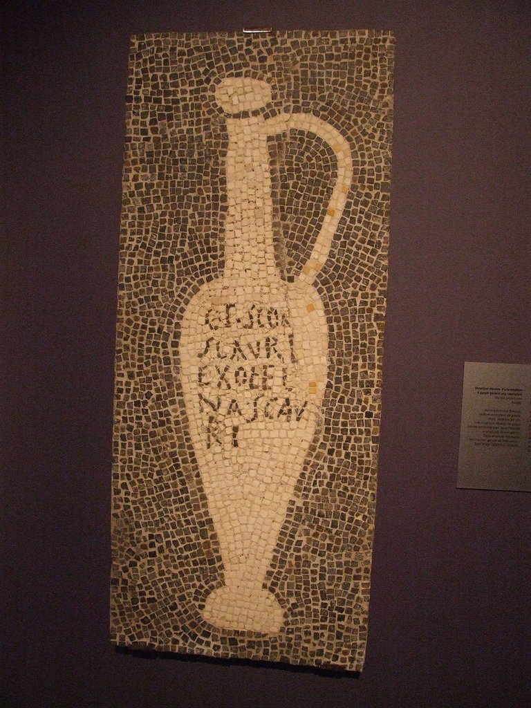 1200px-Garum_Mosaik_Pompeji.JPG