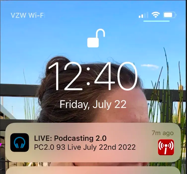 Live notification from Podverse on a phone