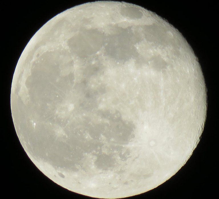 close up full moon.JPG