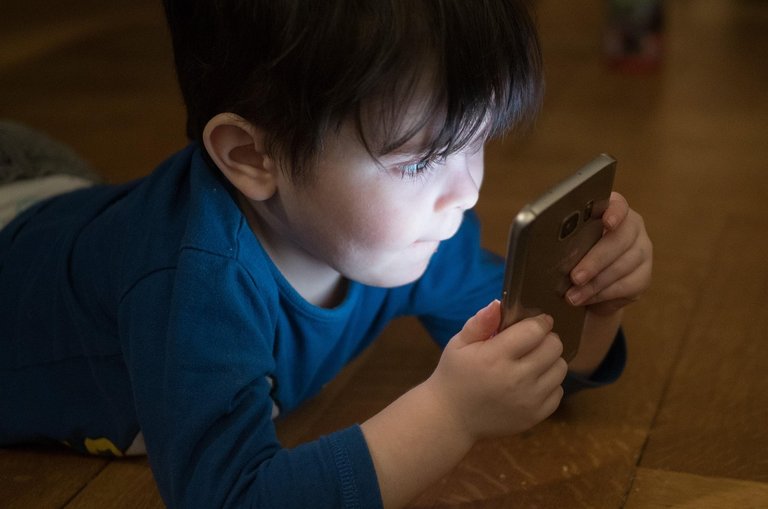 Smartphone Usage in Children 