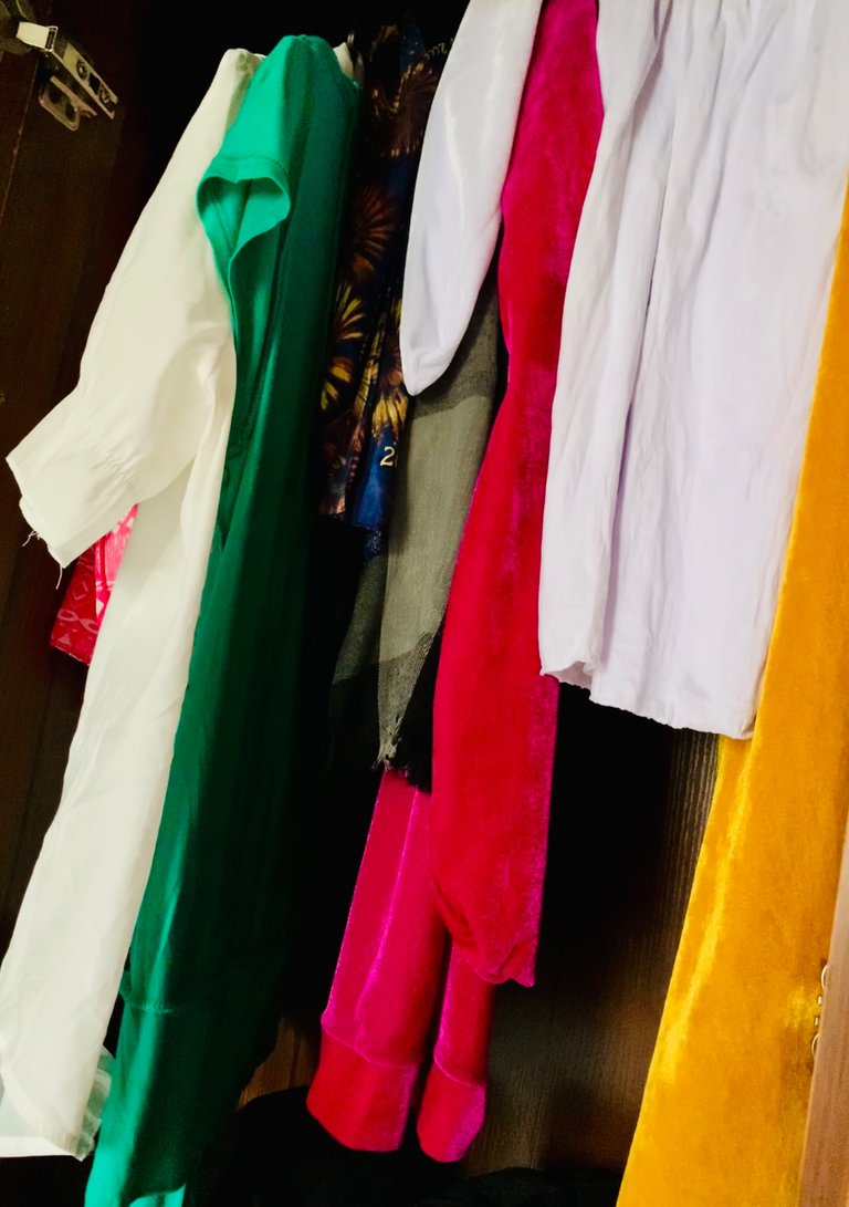 Dominating Colours in my Closet (LOH #248)
