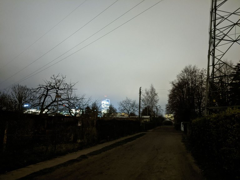 PXL_20221202_163730443.NIGHT.jpg