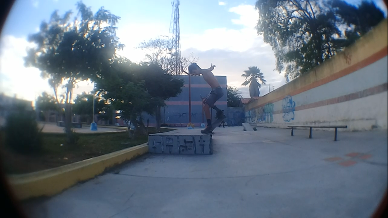 fs crooked.png