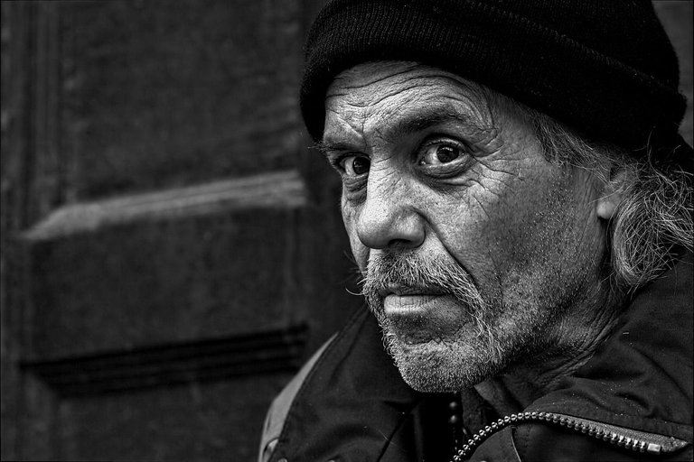 homeless-g18e5826c8_1280.jpg