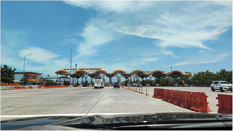 toll-gate.jpg