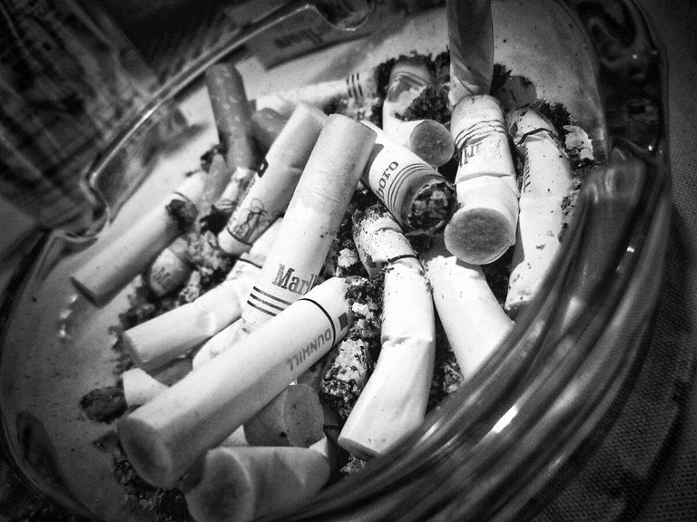 ashtray-cigs.jpg