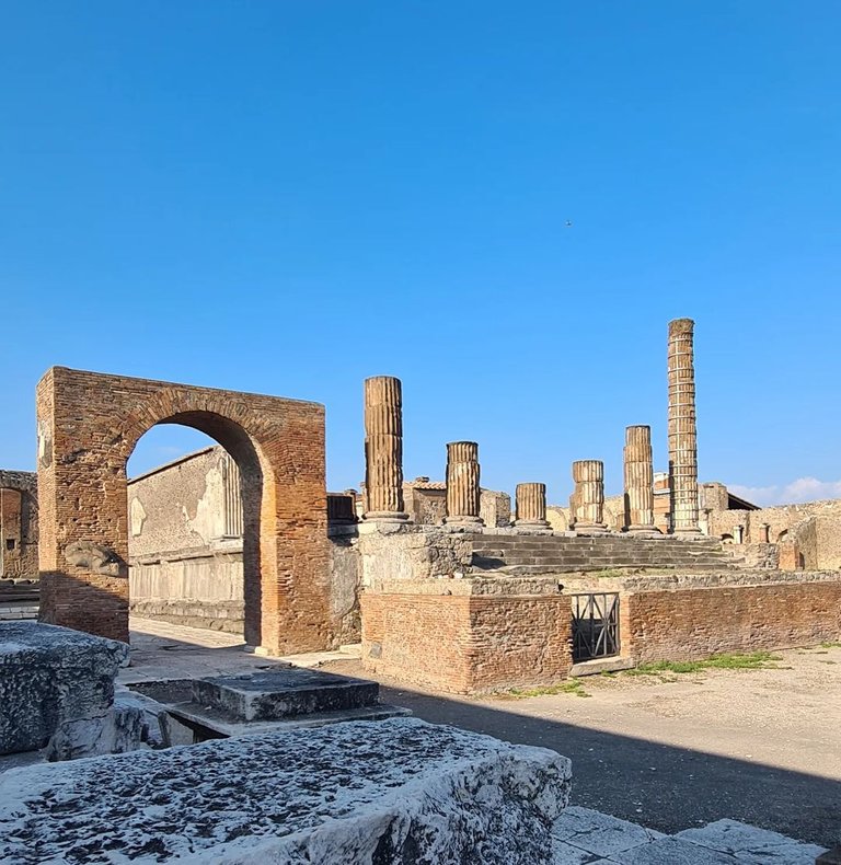 Pompeii, the city trapped in time