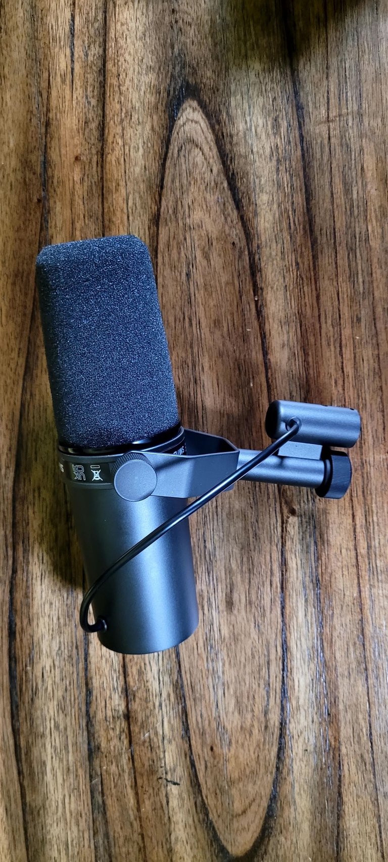 Shure SM7B with regular windscreen.jpg