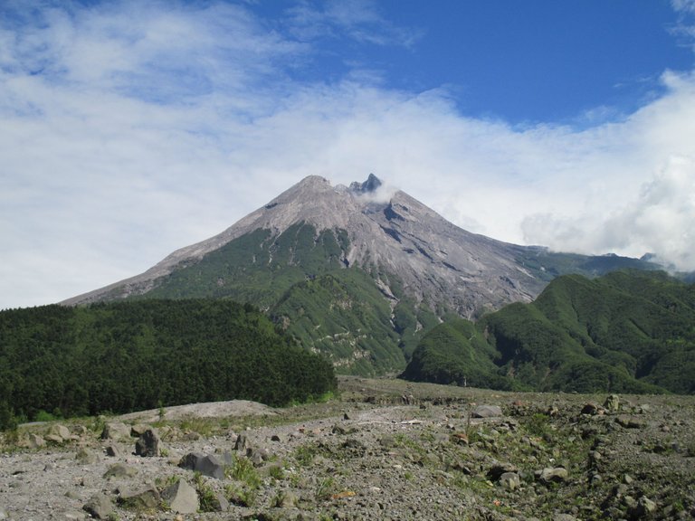 Indonesia - Visiting Mount Merapi, The Most Dangerous Active Volcano In Indonesia