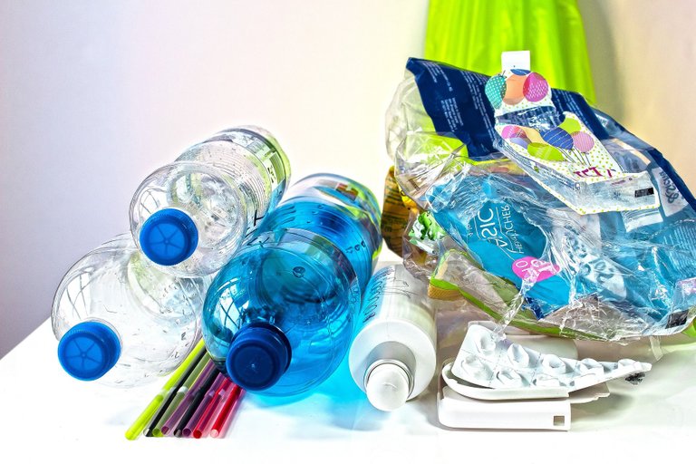 plastic-waste-3962409_1920.jpg