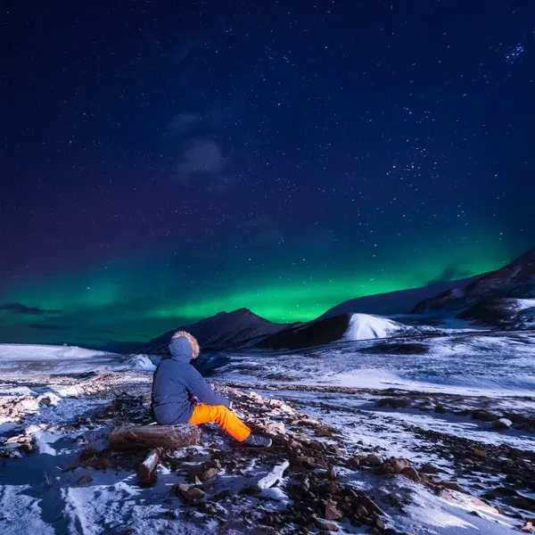 depositphotos_181150522-stock-photo-polar-arctic-northern-lights-aurora.jpg