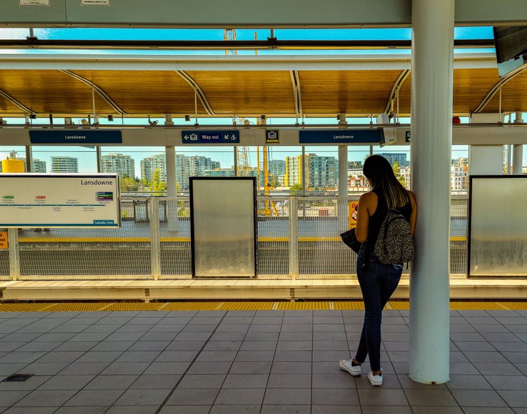 Waiting for the train in Richmond