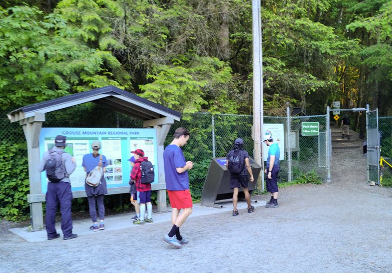 grouse grind  front gate.jpeg