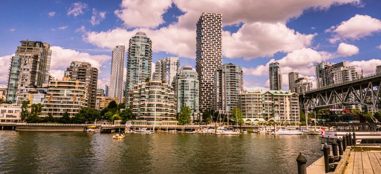 wide shot yaletown.jpeg