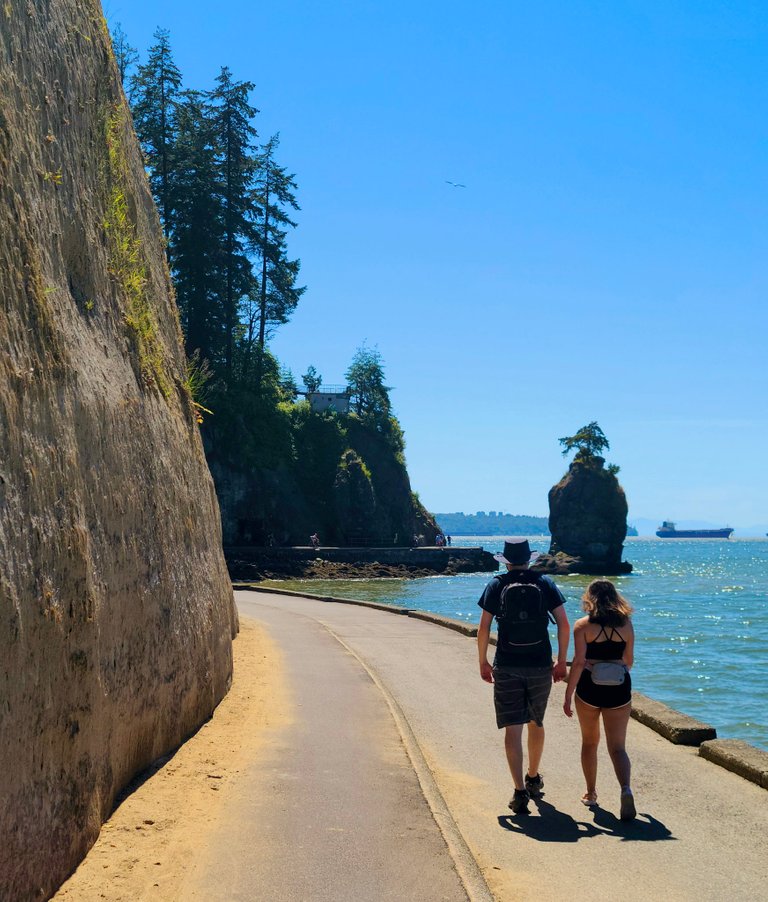 seawall couple walking.jpeg