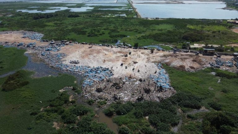 new-investigation-finds-tons-of-discarded-clothing-from-british-brands-dumped-in-protected-wetlands-in-ghana-2-768x432.jpg