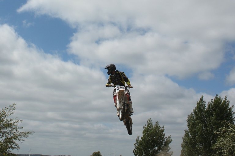 moto-cross-214940_1280.jpg