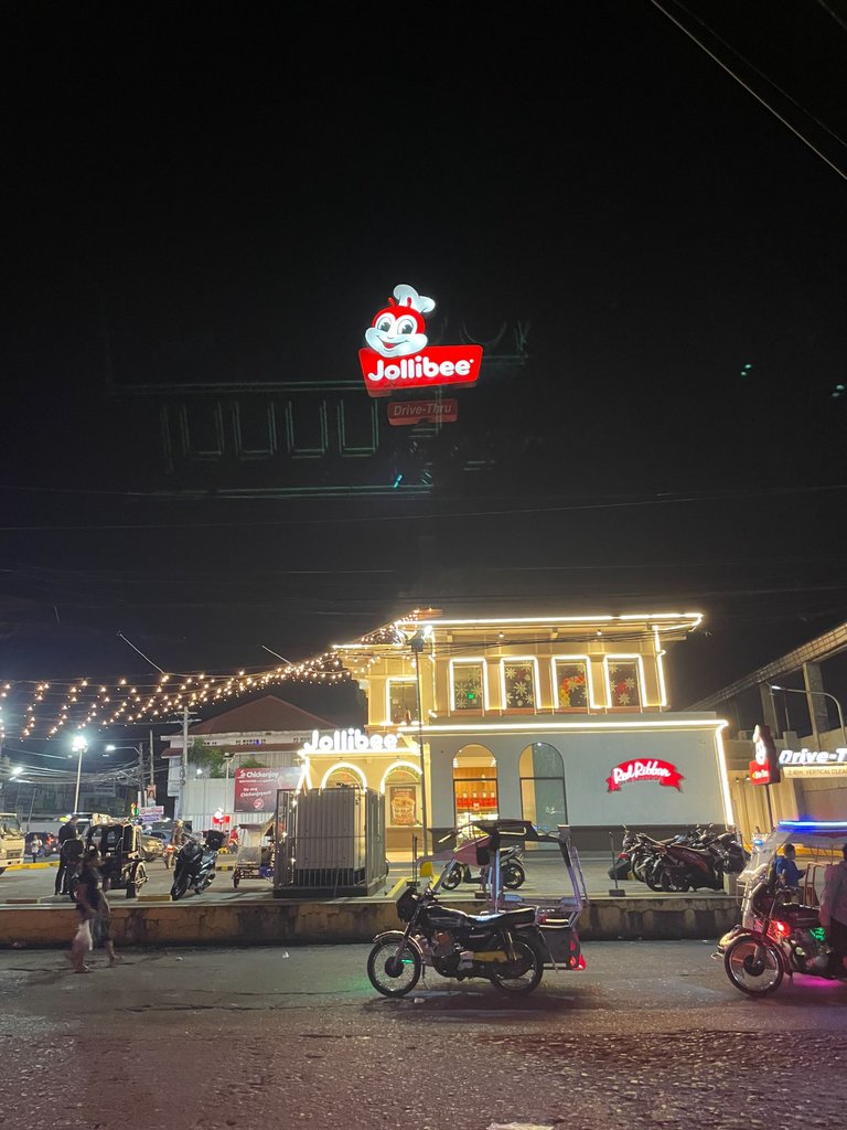 Amazing Fast Food Chain That Catch Your Eyes at Night -Night Photography:Round #17 
