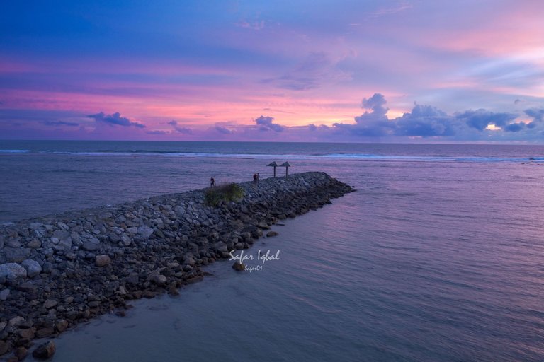 Lhonga Pembatas Laut.jpg