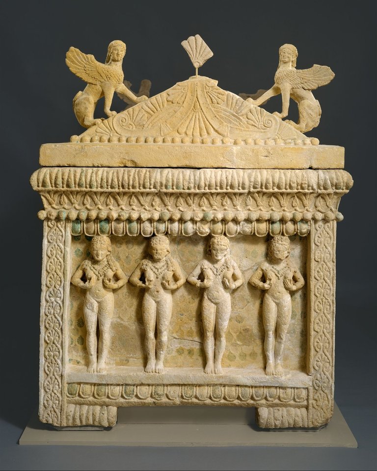 Amathus sarcophagus Astarta figures. 5th century BCE. Metropolitan Museum of Art, Public domain, via Wikimedia Commons