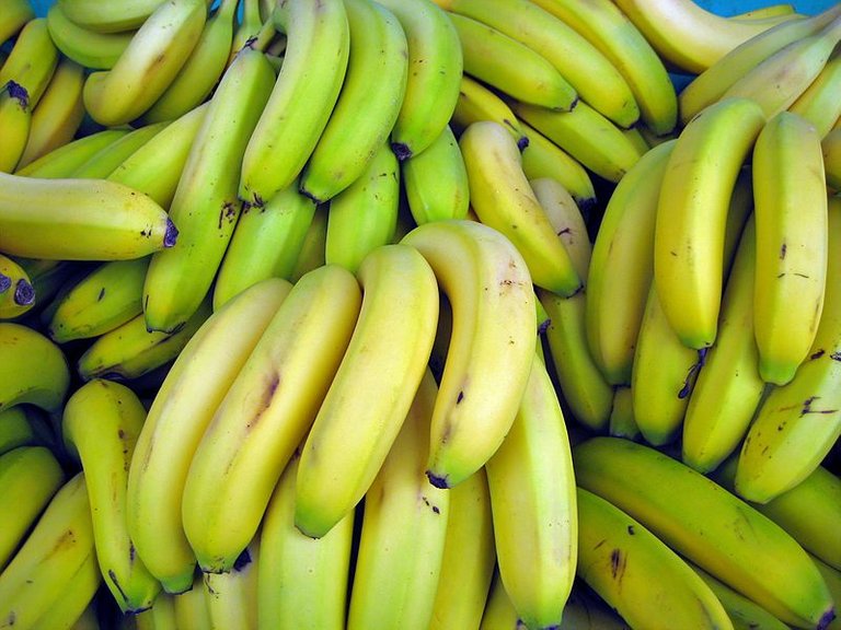 800px-Bananas.jpg