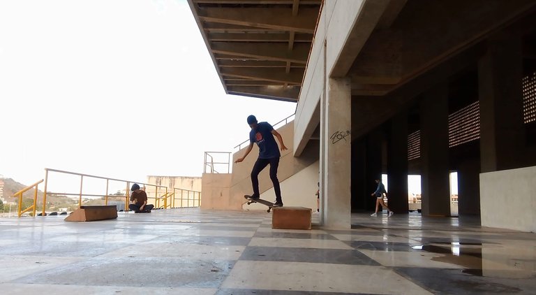 nollie crooked.jpg