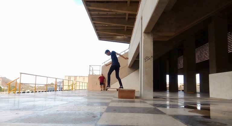 nollie bs tailslide.jpg