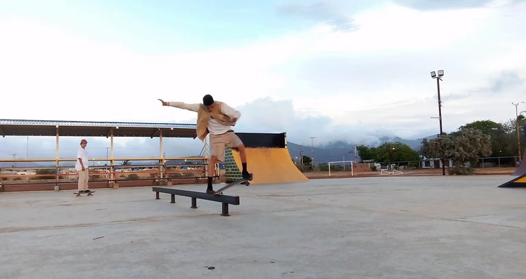 bs bluntslide.jpg