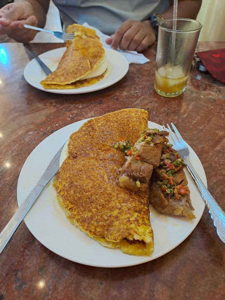 A typical Venezuelan lunch, I was disappointed / Almuerzo típico de Venezuela, me llevé una decepción   - My Actifit Report Card: July 26 2025